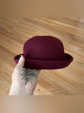 Burgundy Bowler Hat - Felt Vintage Style